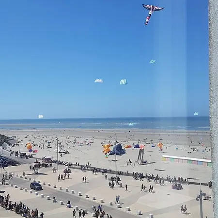 Berck: Front De Avec Vue Sur La *