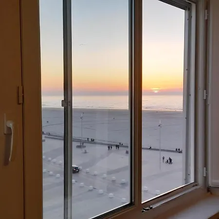 Berck: Front De Avec Vue Sur La *